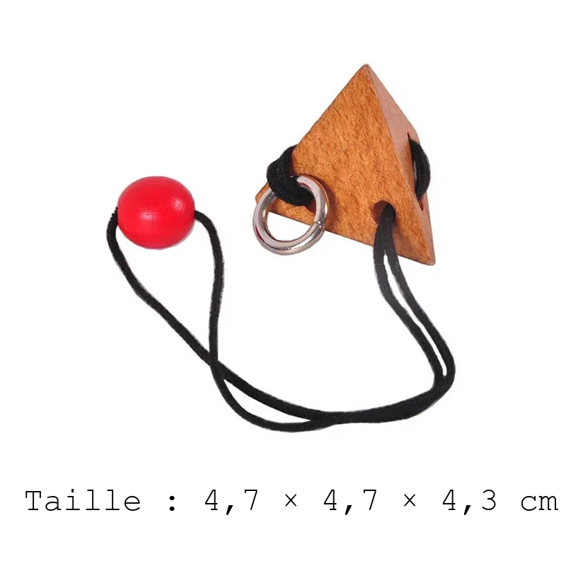 Casse tête bois pyramide avec cordon noir, anneau métallique et perle rouge